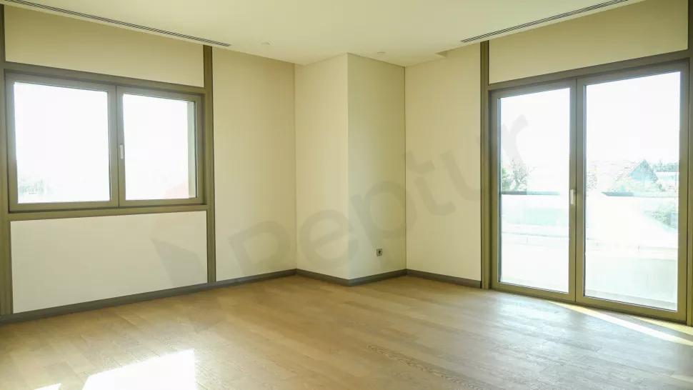 Luxury Seafront Apartment in Bakirkoy with Premium Amenities