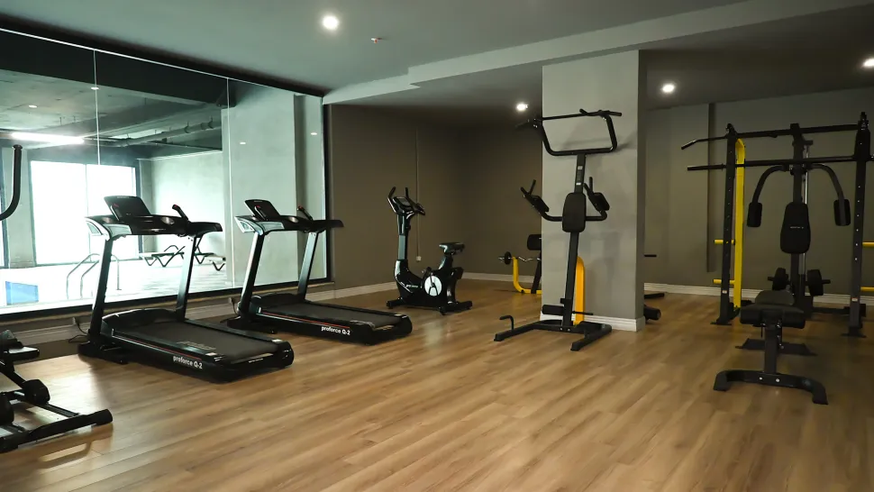 Modern Esenyurt Apartment in Istanbul with Indoor Pool & Security