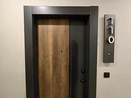 Entrance photo of a duplex apartment for sale in Ataşehir.