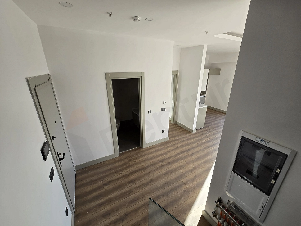 Entrance of a duplex apartment for sale in Ataşehir.