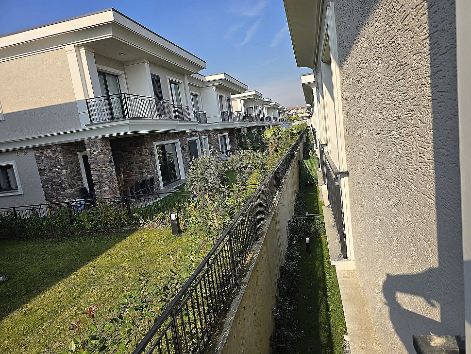Garden view of villa for sale in Başakşehir.