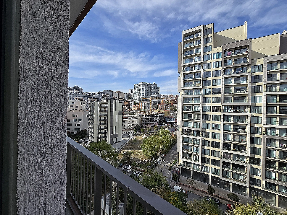 Cityscape view of an apartment in Kağıthane, Istanbul.