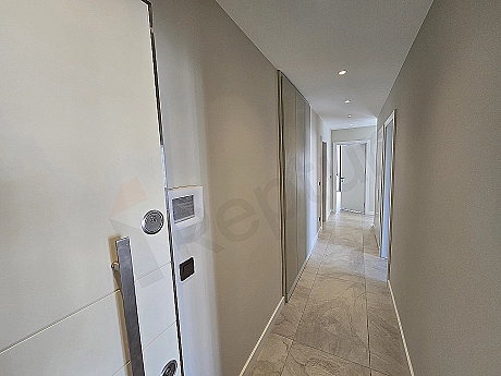 Entrance photo of apartment for sale in Kağıthane.