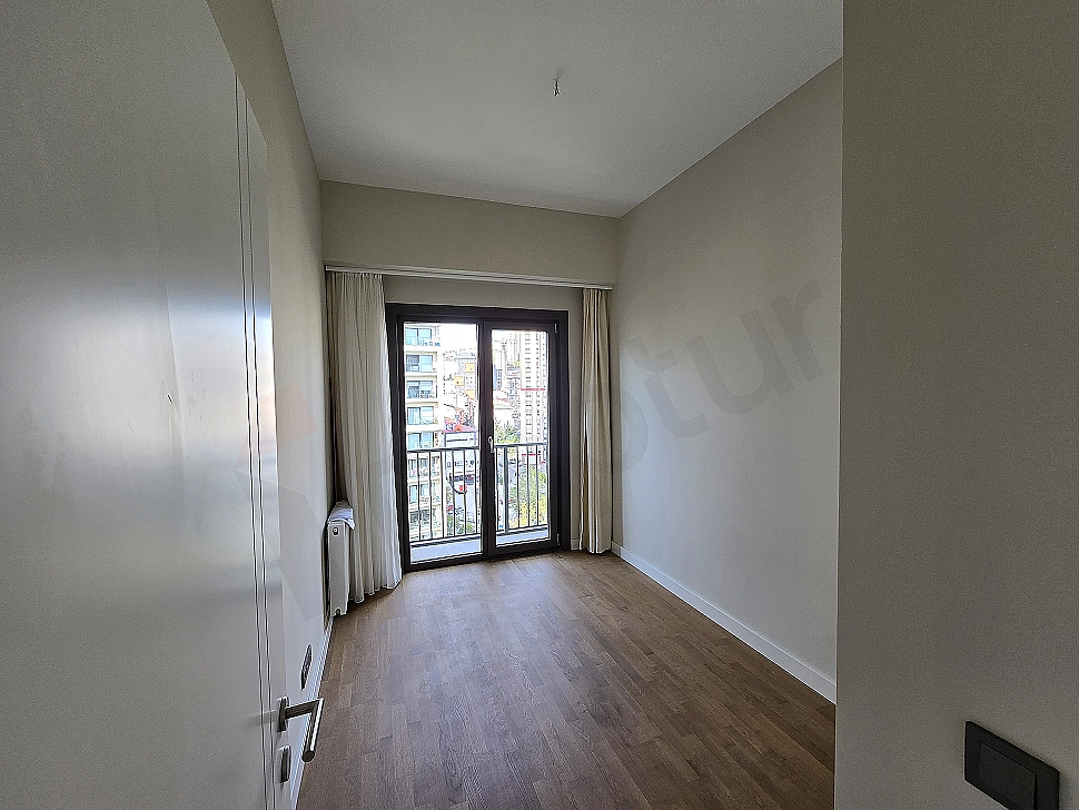 Image of a stylish and modern designed bedroom.