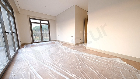 Image of an unfurnished, modern bedroom.