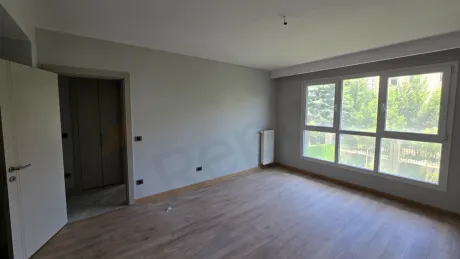Garden Concept: Fluid 2+1 Duplex for Sale with a Private Living Terrace