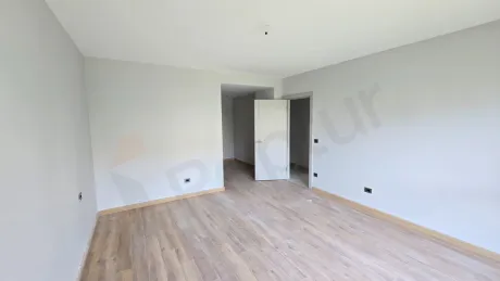 Garden Concept: Fluid 2+1 Duplex for Sale with a Private Living Terrace