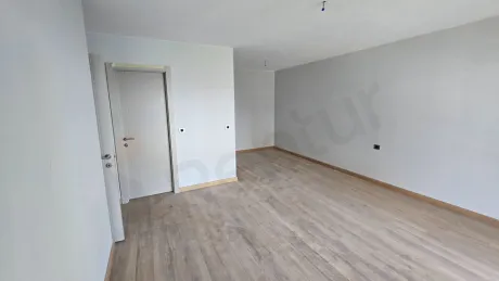 Modern and spacious bedroom area of a luxury duplex apartment in Beylikdüzü, Istanbul.