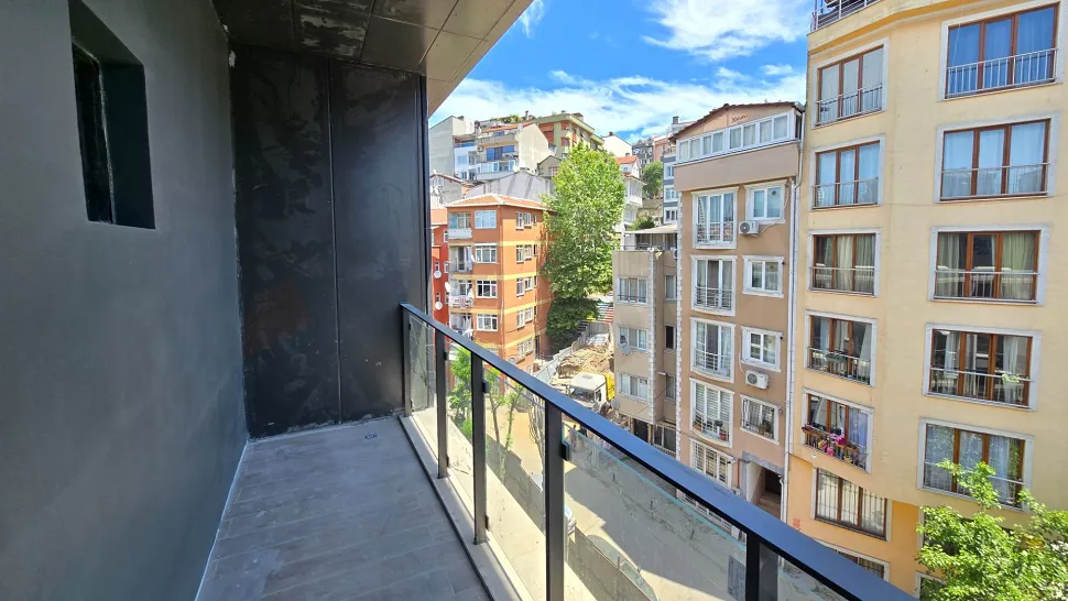 Grand 3+1 Duplex with a Panoramic Terrace and 4 Bathrooms in Beşiktaş