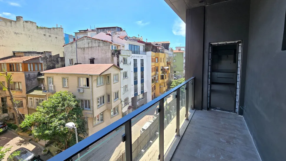 Grand 3+1 Duplex with a Panoramic Terrace and 4 Bathrooms in Beşiktaş
