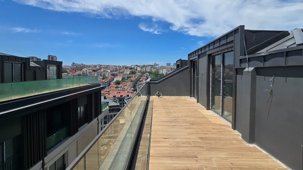 Grand 3+1 Duplex with a Panoramic Terrace and 4 Bathrooms in Beşiktaş