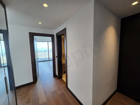 Modernly designed and aesthetically pleasing indoor staircase.