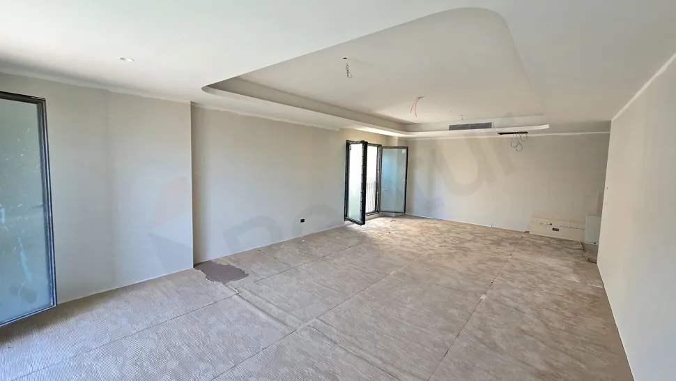 High-End 4+1 Family Apartment with an Independent Kitchen in Beşiktaş