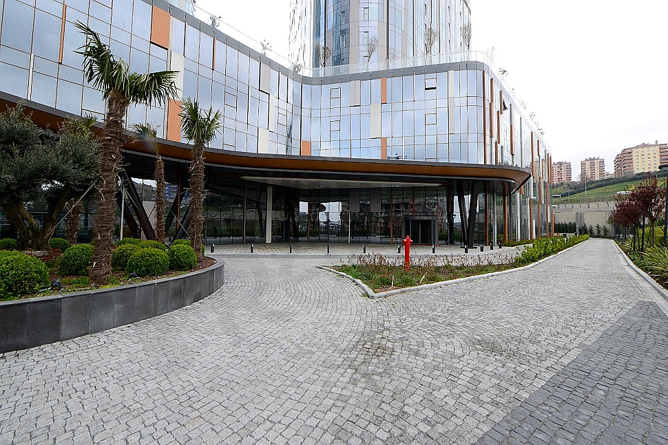 For sale apartment in Sariyer with green garden view