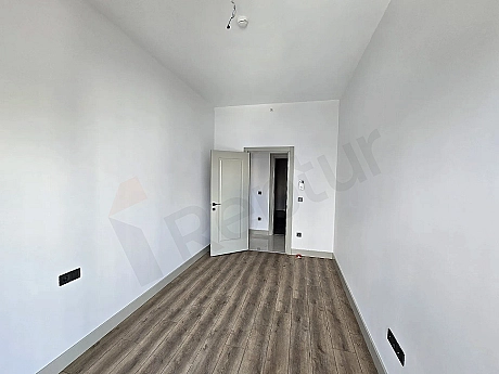 Bedroom view of unfurnished apartment for sale in Ataşehir.