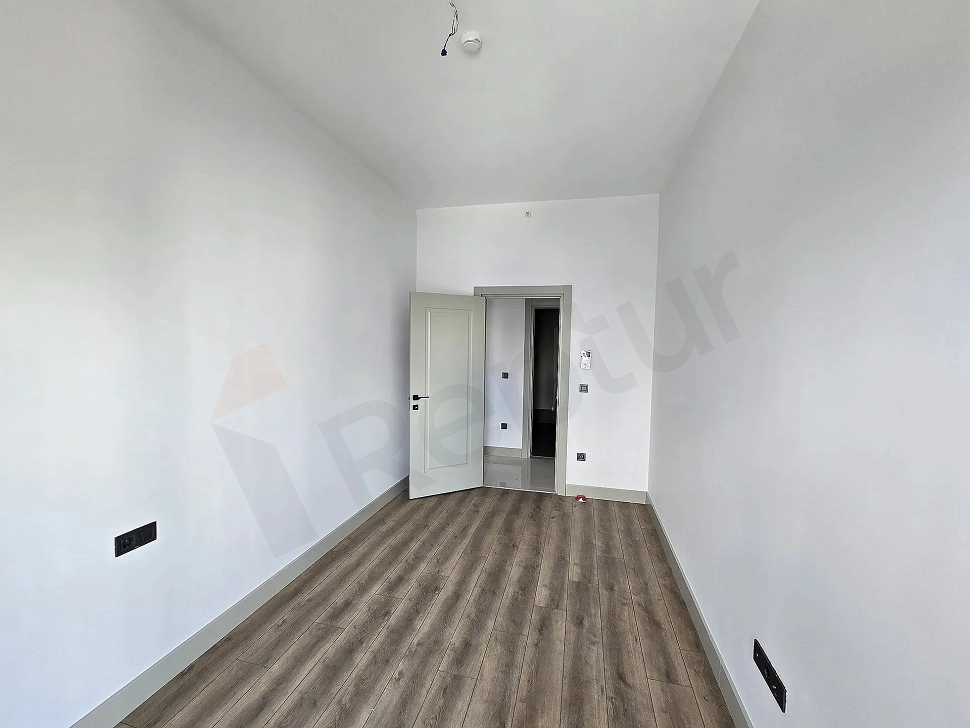 Bedroom view of unfurnished apartment for sale in Ataşehir.