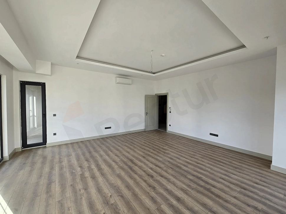 Image of a bright living room.