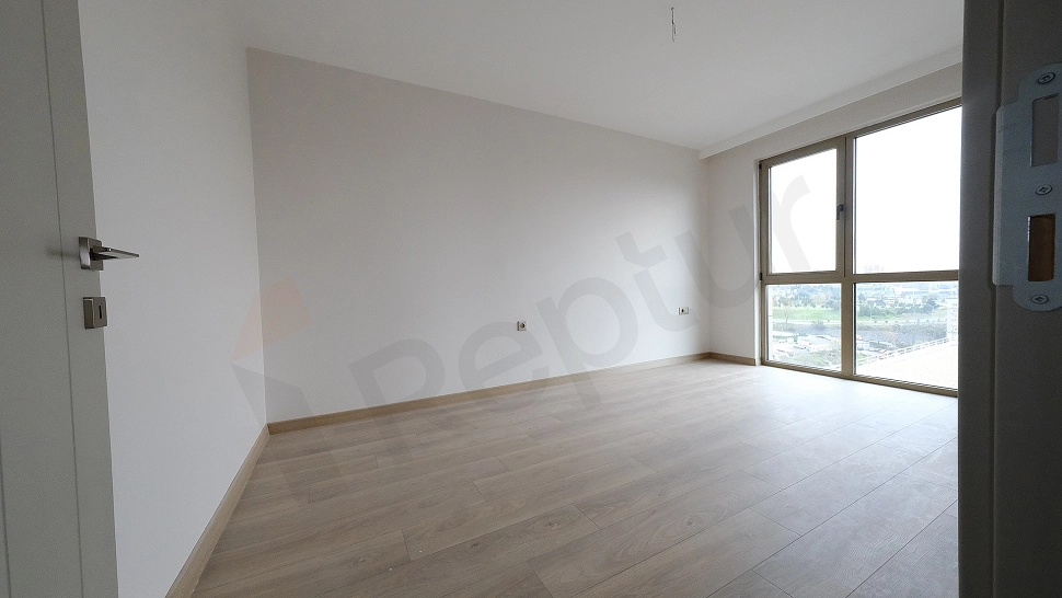 Image of a stylish and bright bedroom.