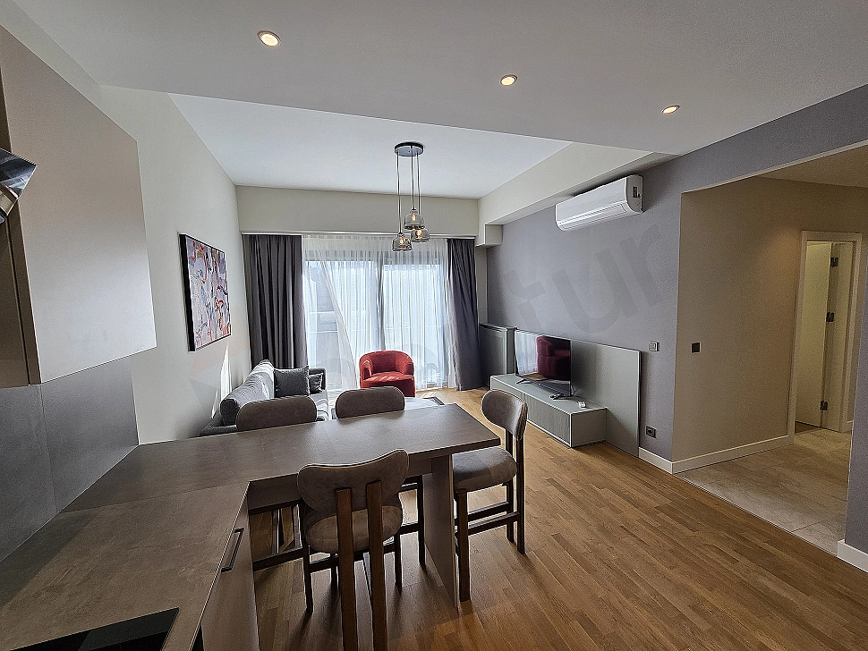 Image of a furnished living room.