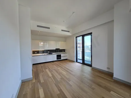 Spacious and bright dining room area of a modern residence apartment in Şişli.