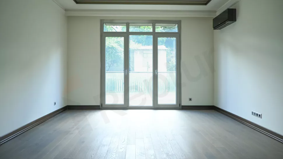 Spacious Beyoğlu Apartment in Istanbul with Luxury Complex Facilities