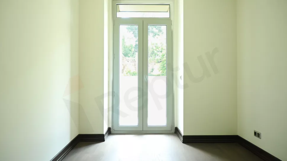 Spacious Beyoğlu Apartment in Istanbul with Luxury Complex Facilities