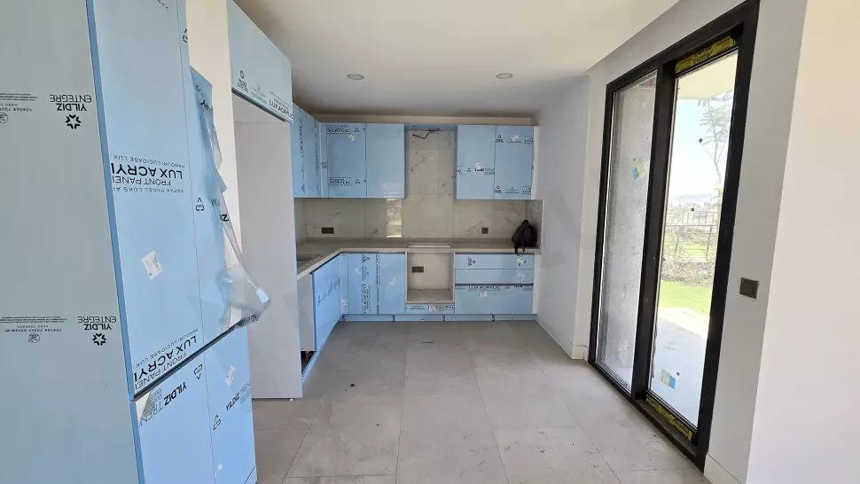 Modern Bodrum 1-Bedroom Apartment with Pool - Residence Permit Ready