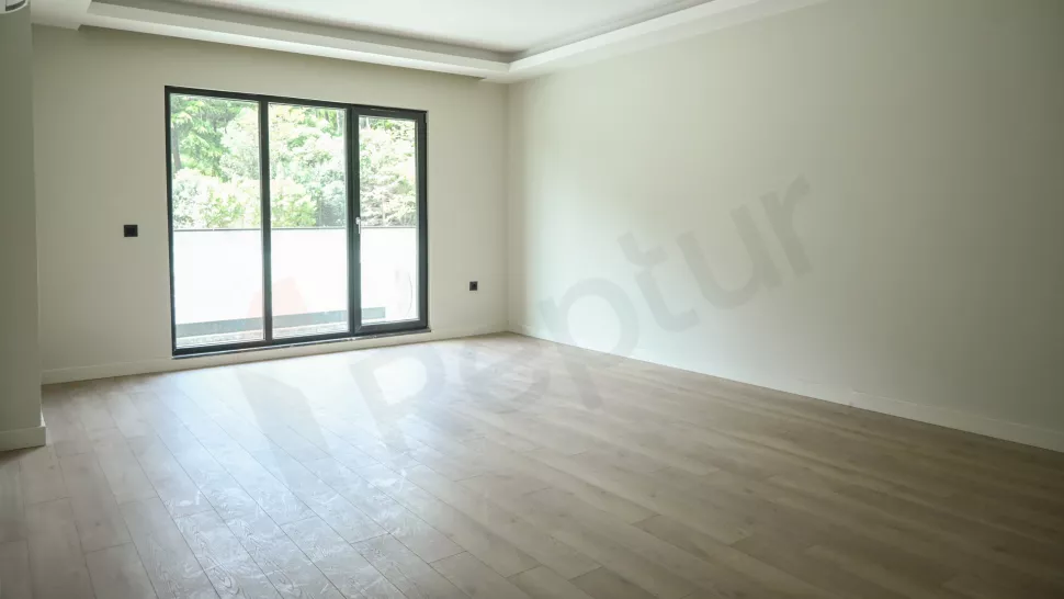 Spacious Bahçelievler Apartment with Indoor Pool & Gym in Istanbul