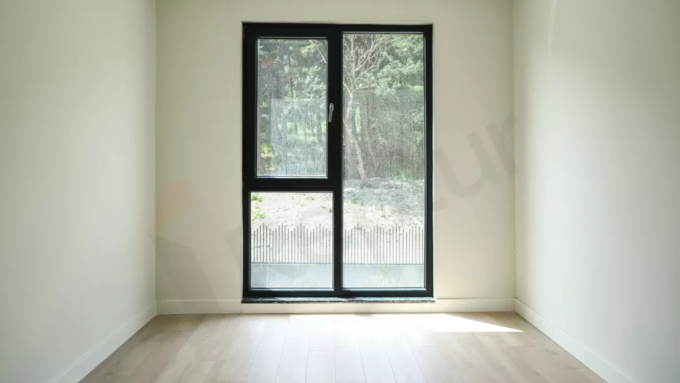 Spacious Bahçelievler Apartment with Indoor Pool & Gym in Istanbul