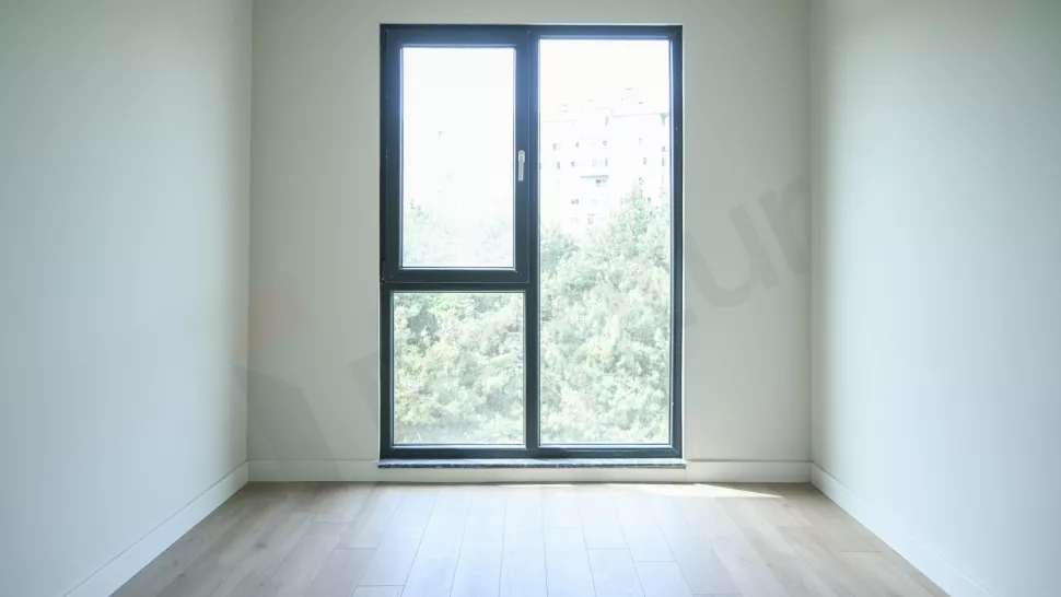 Modern Bahçelievler Istanbul Apartment with Indoor Pool & Gym