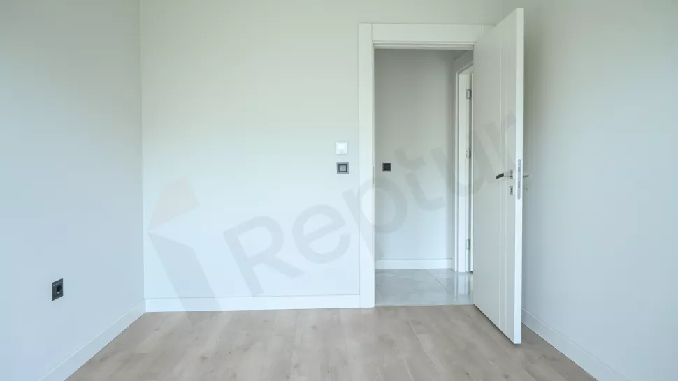 Modern Bahçelievler Istanbul Apartment with Indoor Pool & Gym