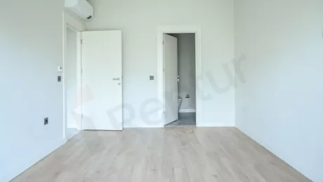 Modern Bahçelievler Istanbul Apartment with Indoor Pool & Gym