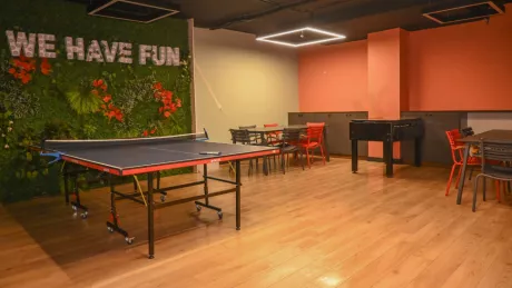 Modern Bahçelievler Istanbul Apartment with Indoor Pool & Gym