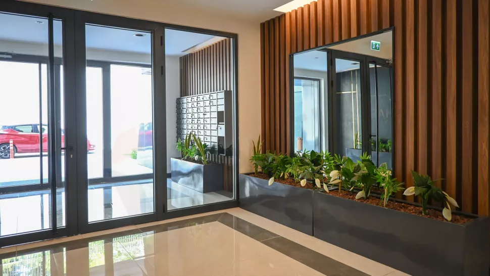 Modern Bahçelievler Apartment with Pool and Full Amenities