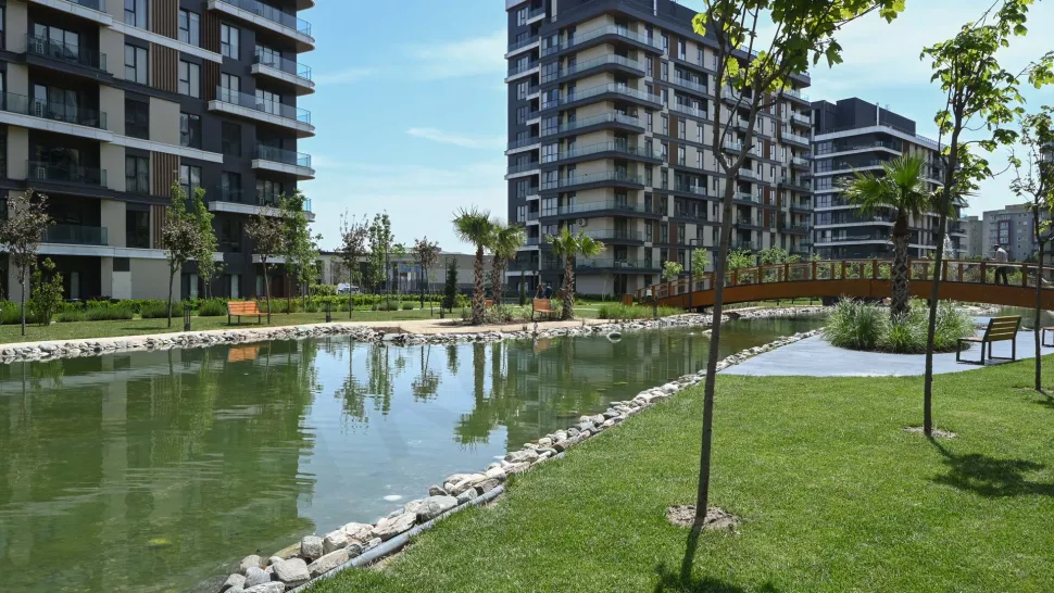 Modern Bahçelievler Apartment with Pool and Full Amenities