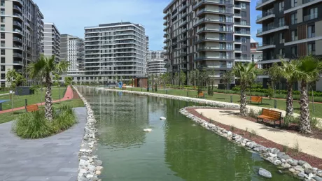 Modern Bahçelievler Apartment with Pool and Full Amenities