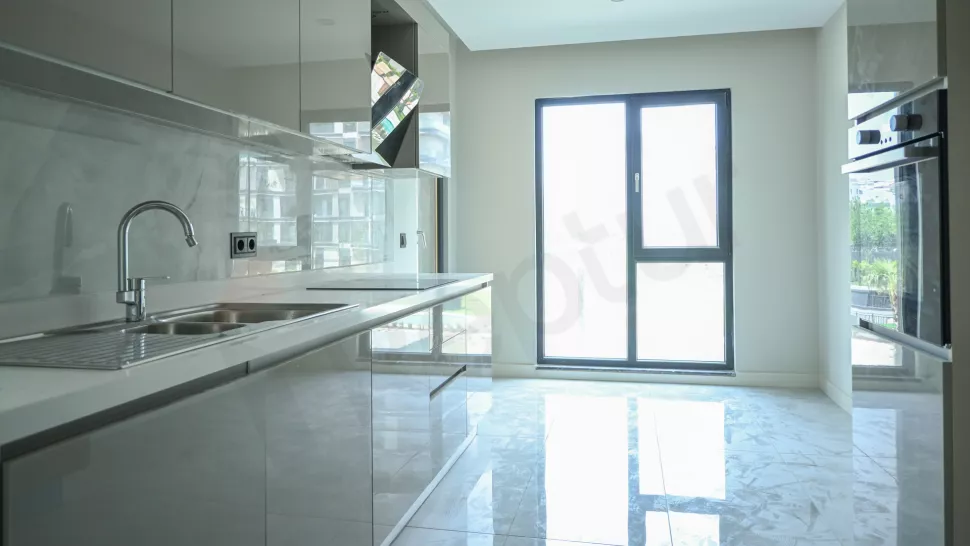 Modern Bahçelievler Apartment with Pool and Full Amenities