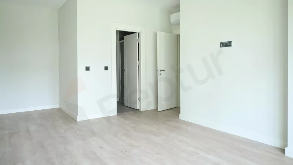 Modern Bahçelievler Apartment with Pool and Full Amenities