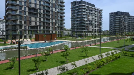 Modern Bahçelievler Apartment with Pool and Full Amenities