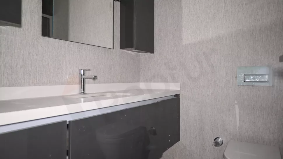 Luxury 180m2 Bahçelievler Apartment with Indoor Pool and Facilities