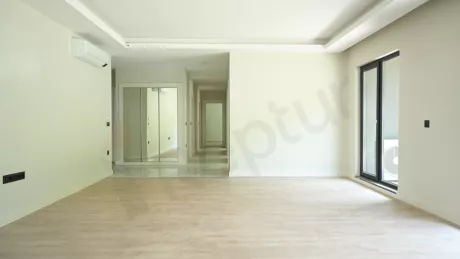 Luxury Bahcelievler Istanbul Apartment with Indoor Pool