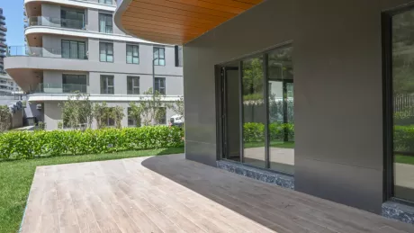 Luxury Bahcelievler Istanbul Apartment with Indoor Pool