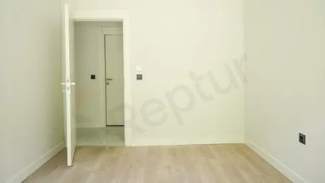 Luxury Bahcelievler Istanbul Apartment with Indoor Pool