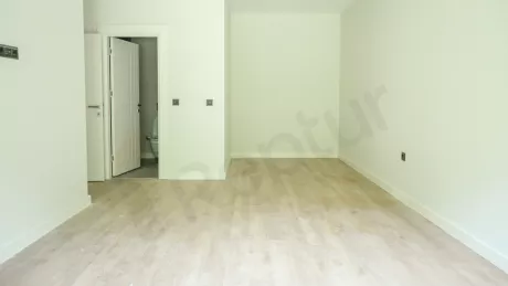Luxury Bahcelievler Istanbul Apartment with Indoor Pool