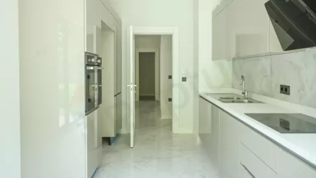 Luxury Bahcelievler Istanbul Apartment with Indoor Pool