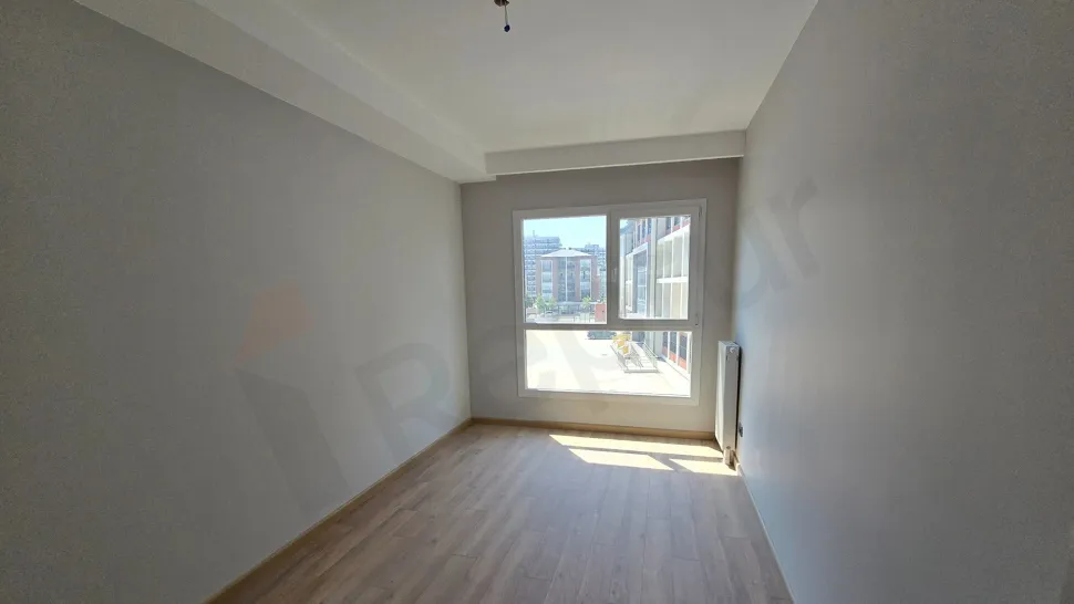 Modern and spacious bedroom view of the project located in Istanbul Beylikduzu.