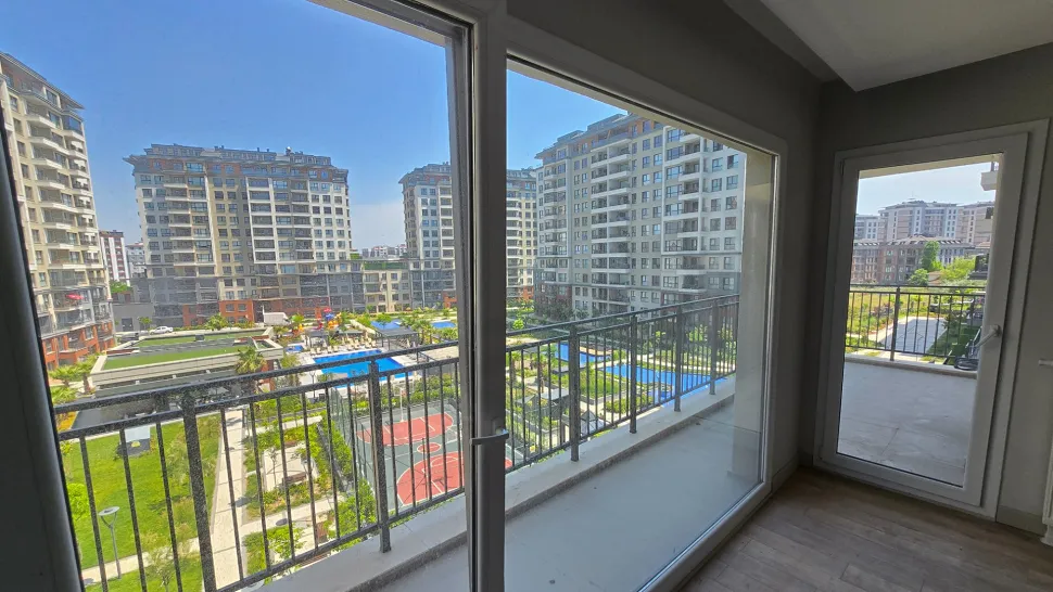 Wide-angle panoramic city and sea view from the Beylikdüzü district.