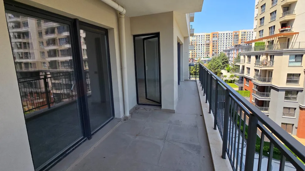 Spacious and airy balcony view of a modern apartment located in Beylikdüzü, Istanbul.