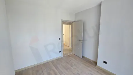 Spacious and bright bedroom area of a modern 5+1 apartment in Beylikdüzü.