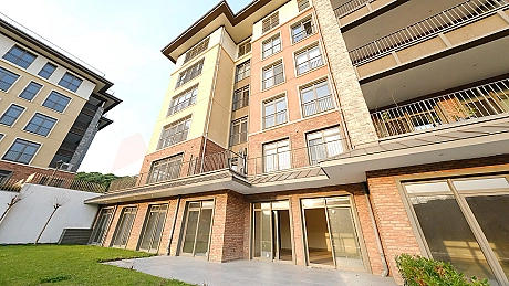 Exterior view of a for sale apartment in Eyüpsultan, Istanbul.